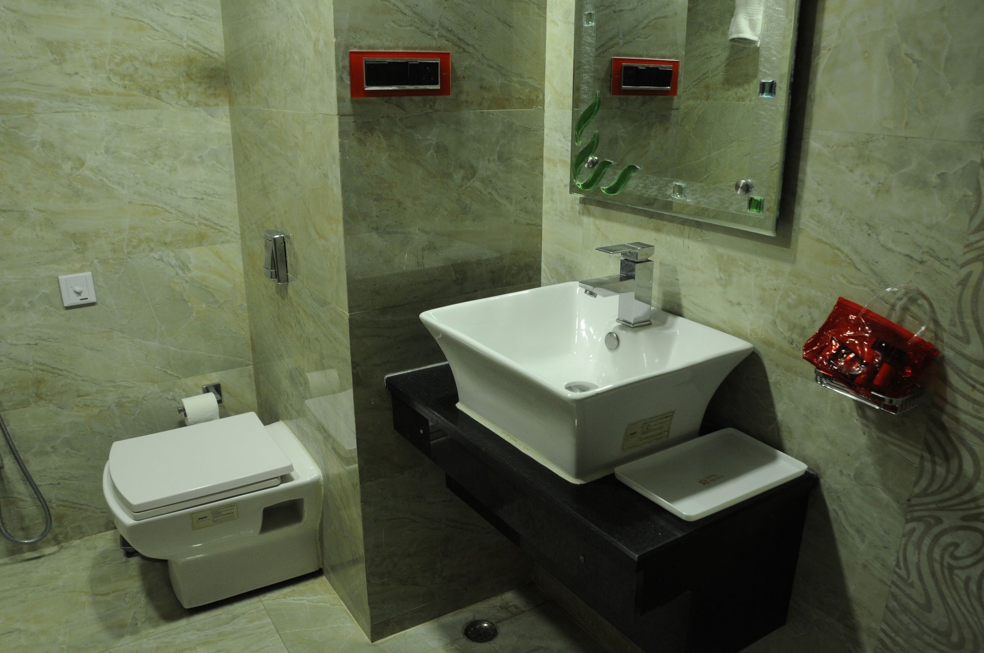 Republic Hotel Патна Экстерьер фото